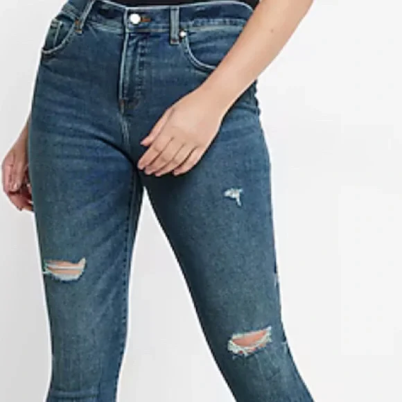 Express Mid Rise Medium Wash Ripped Skyscraper Jeans NWT - Picture 4 of 11